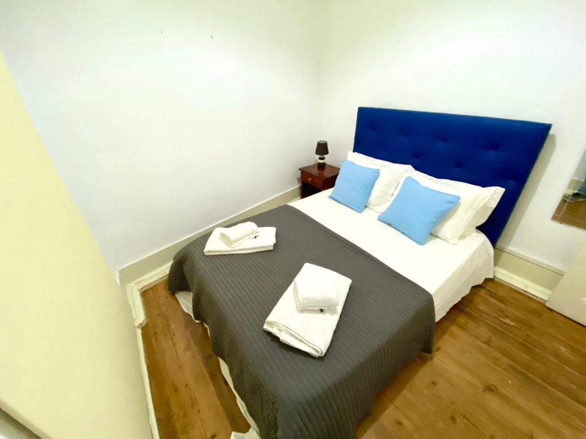 Relax Chiado 3 - Cute Little Double With Shared Bathroom Gasthof Lissabon